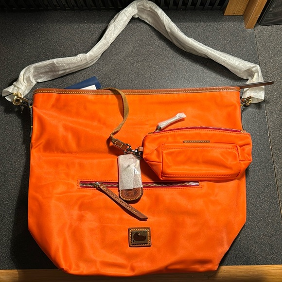 Dooney & Bourke Handbags - NWT DOONEY & BOURKE BQKR
